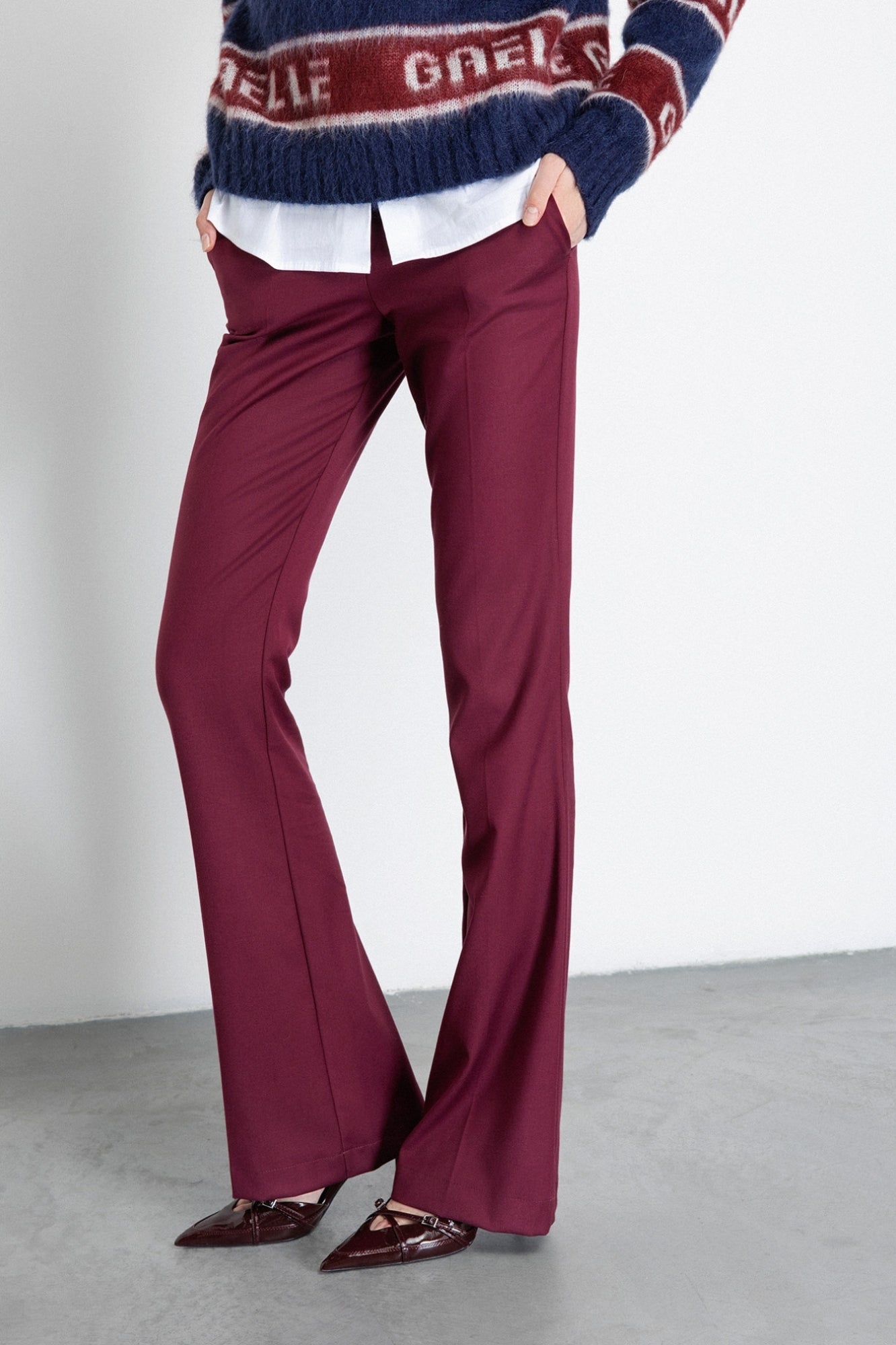 PANTALONI GAELLE  PARIS AI26 -  Pantalone A Zampetta Con Morsetti Sui Fianchi  - GAABW06714