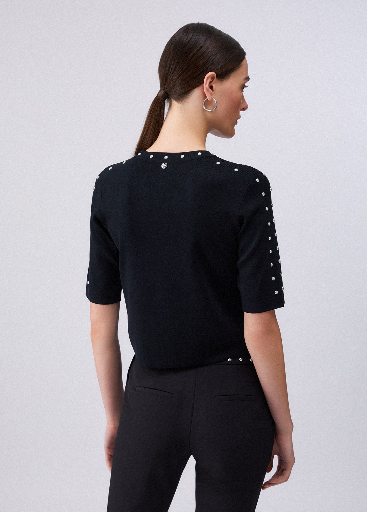 MAGLIA LIU JO PE26 - Top in maglia con borchie - WA6092