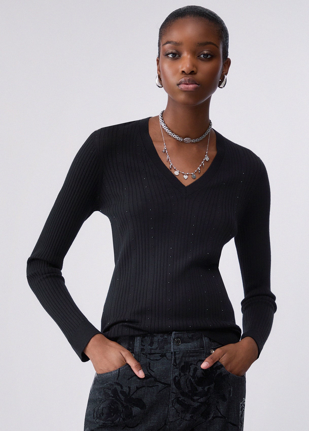 Maglieria LIU JO AI26 - Maglia in lana con scollo a V - WF6100MA77Q22222